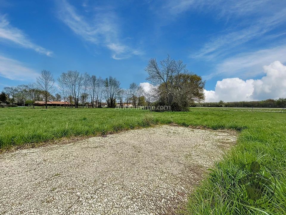 Helårsgrund i Saint-Médard-de-Guizières, Gironde - foto 2