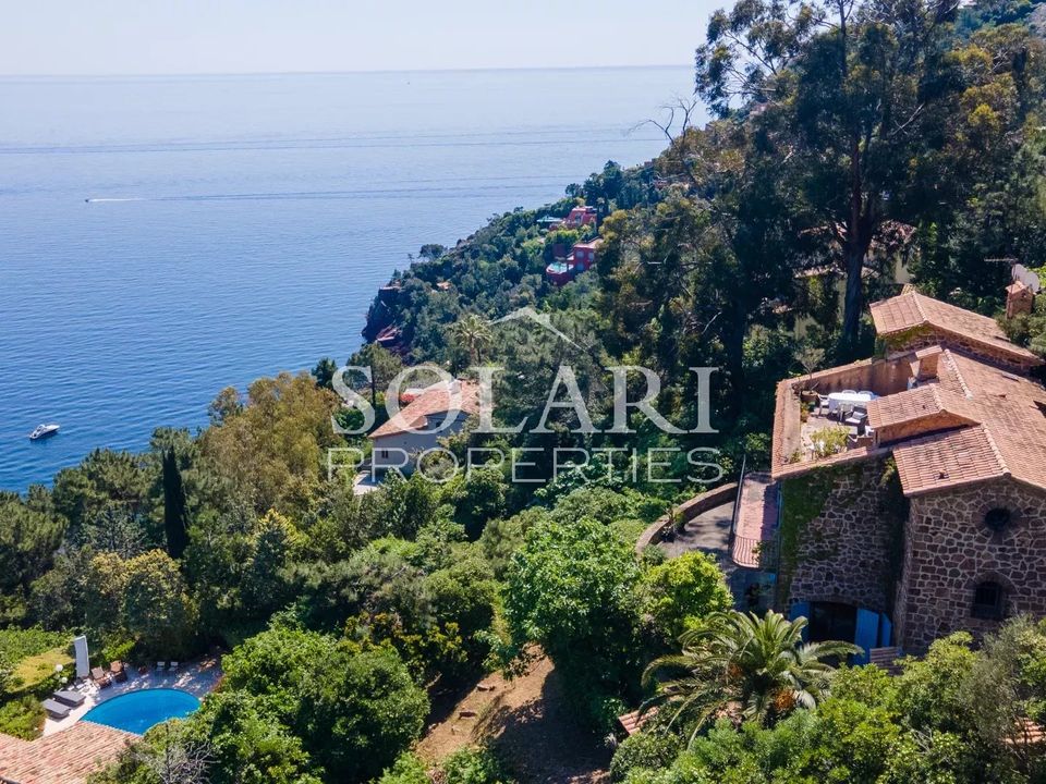 Villa i Theoule-sur-Mer, Alpes-Maritimes - foto 1