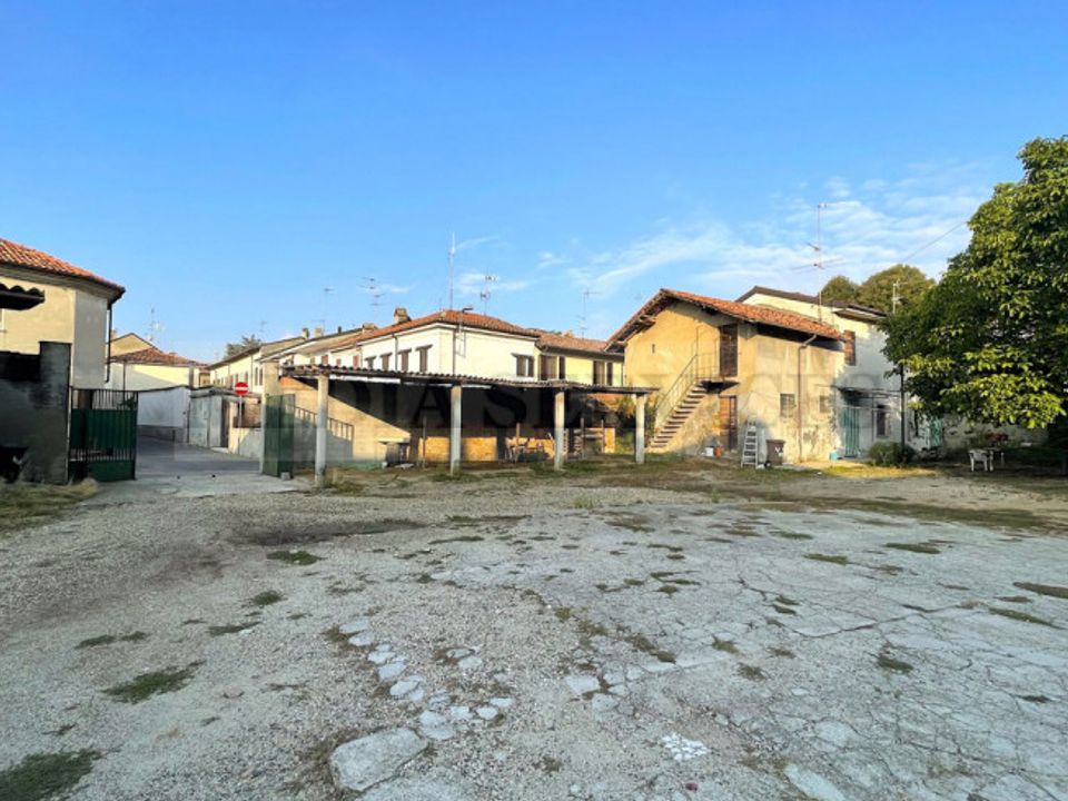 Landejendom i Sannazzaro de Burgondi, Pavia - foto 2