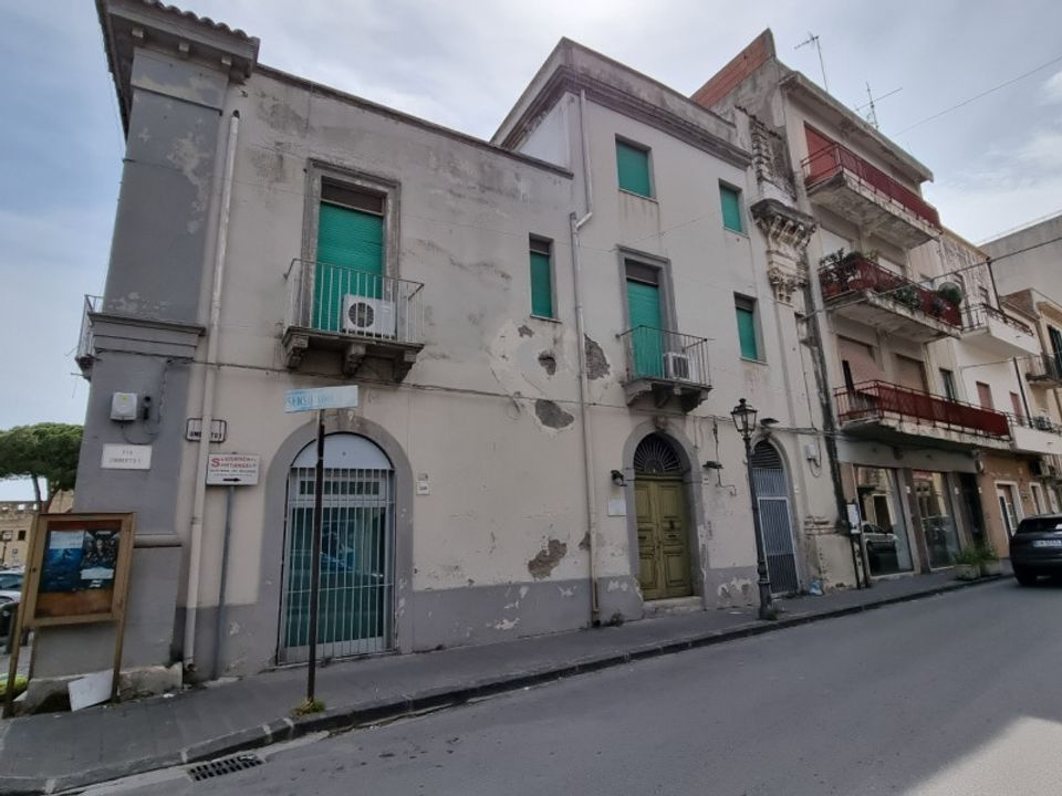 Erhvervsejendom i Barcellona Pozzo di Gotto, Messina - foto 2