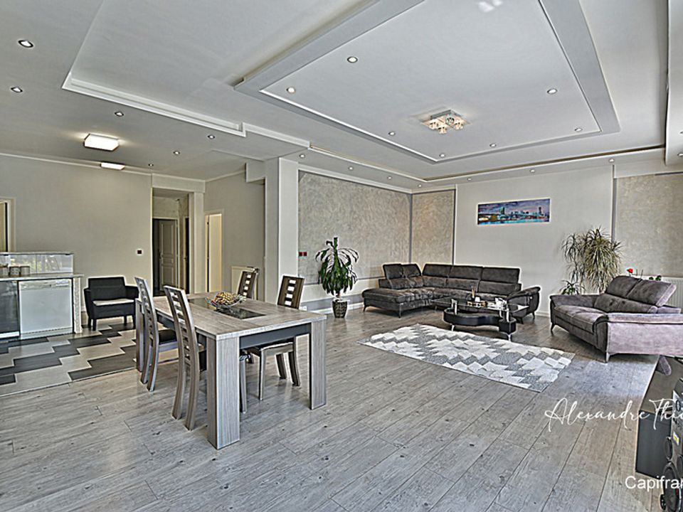 Villa a Saint-Denis-les-Bourg, Ain - foto 1