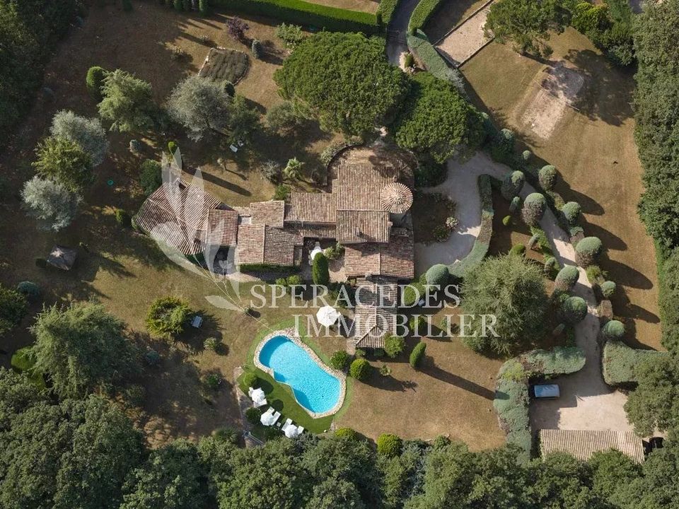 Villa i Saint-Vallier-de-Thiey, Alpes-Maritimes - foto 1