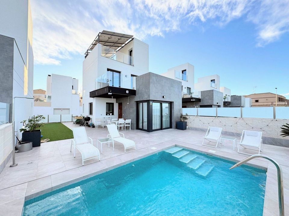 Villa i Los Balcones, Alicante - foto 1