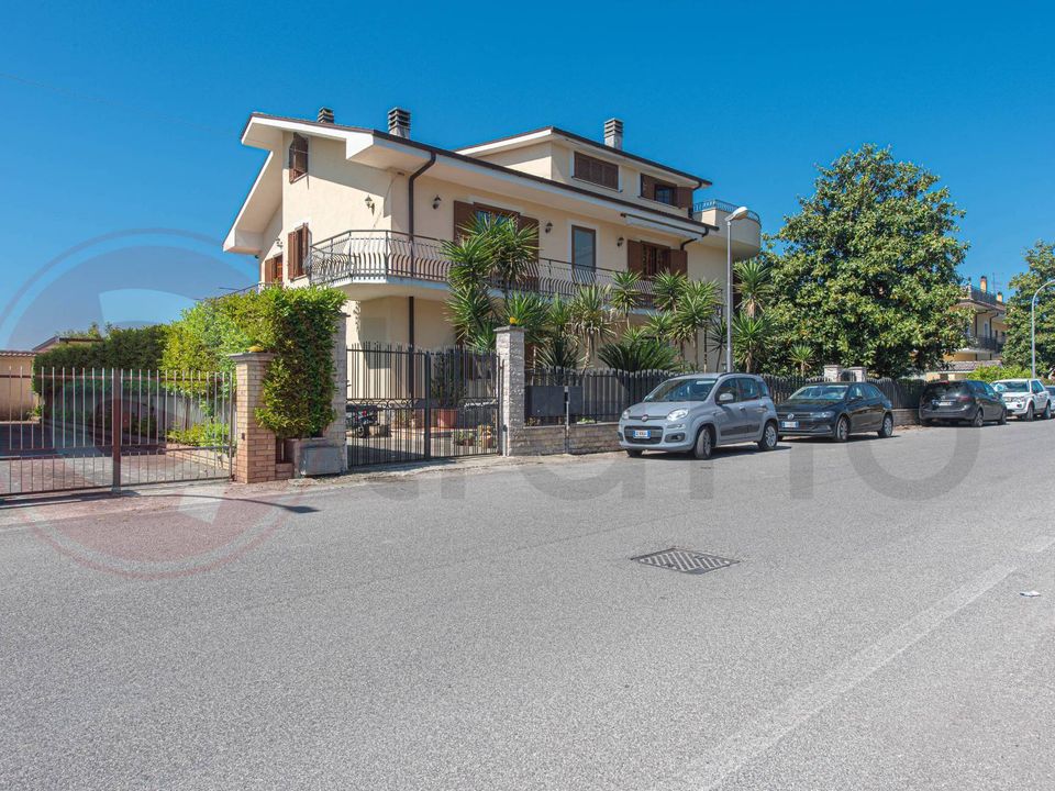 Villa i Roccasecca, Frosinone - foto 1