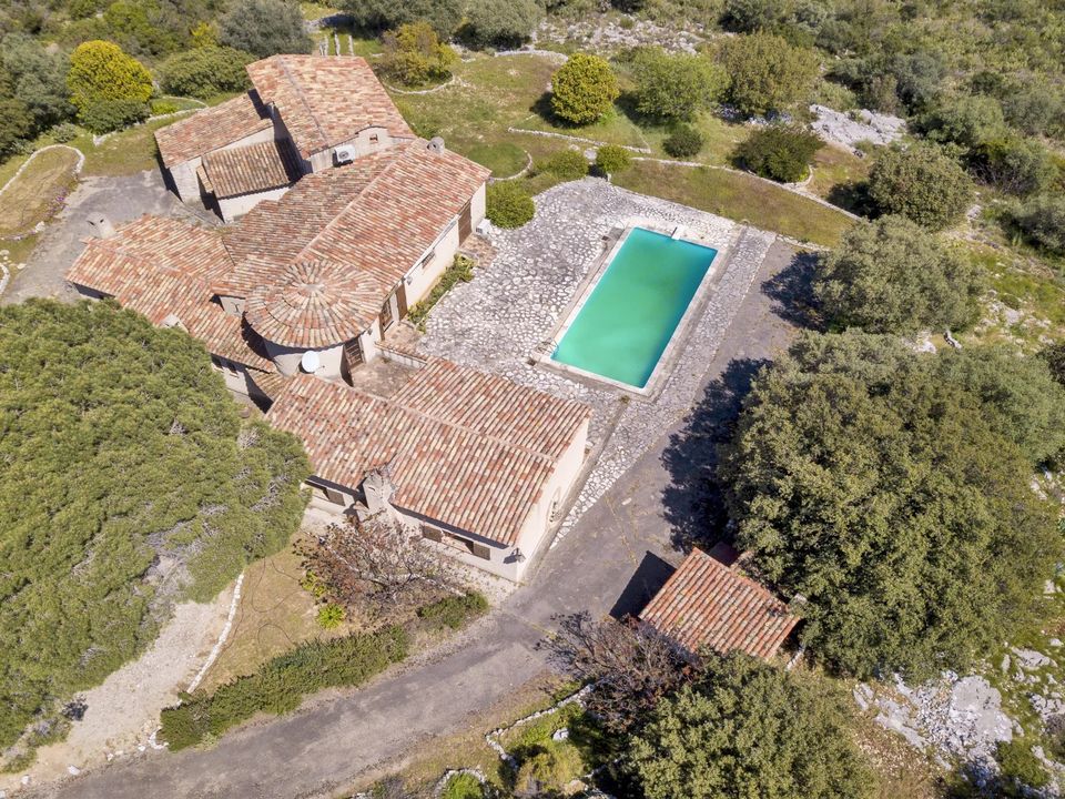 Villa i Roquefort-les-Pins, Alpes-Maritimes - bilde 1