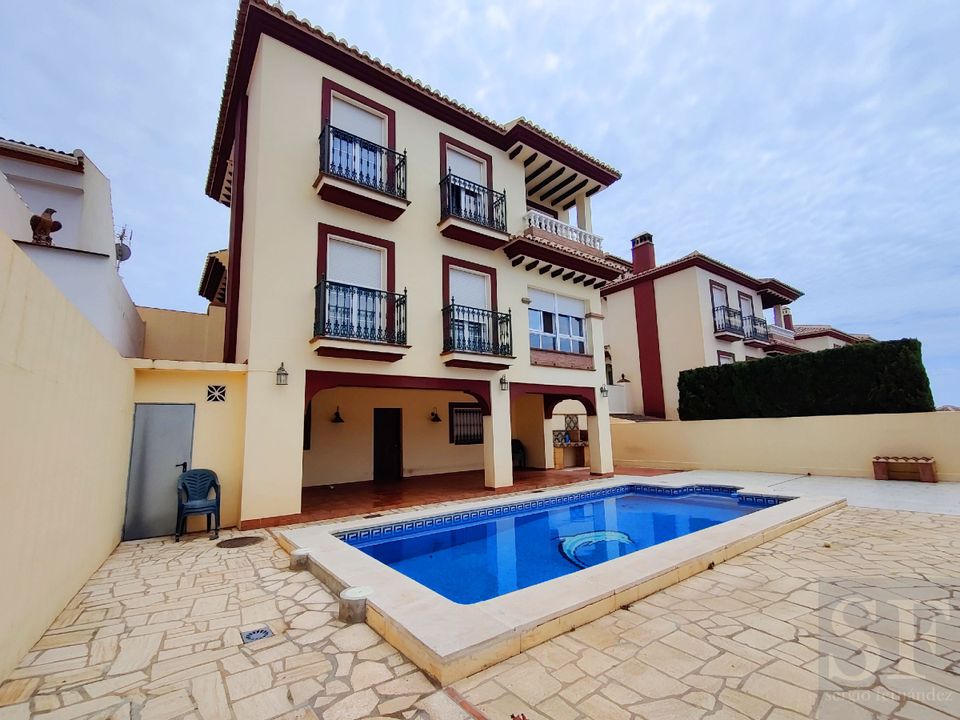 Villa i Canillas De Albaida, Malaga - foto 1