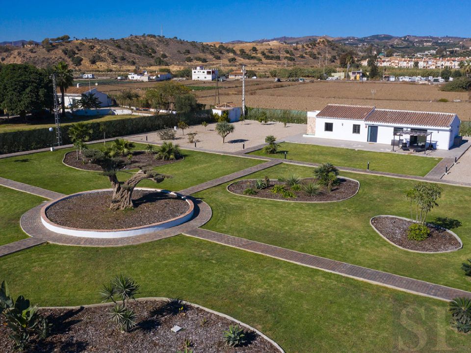 Villa i Almayate Alto, Malaga - foto 1