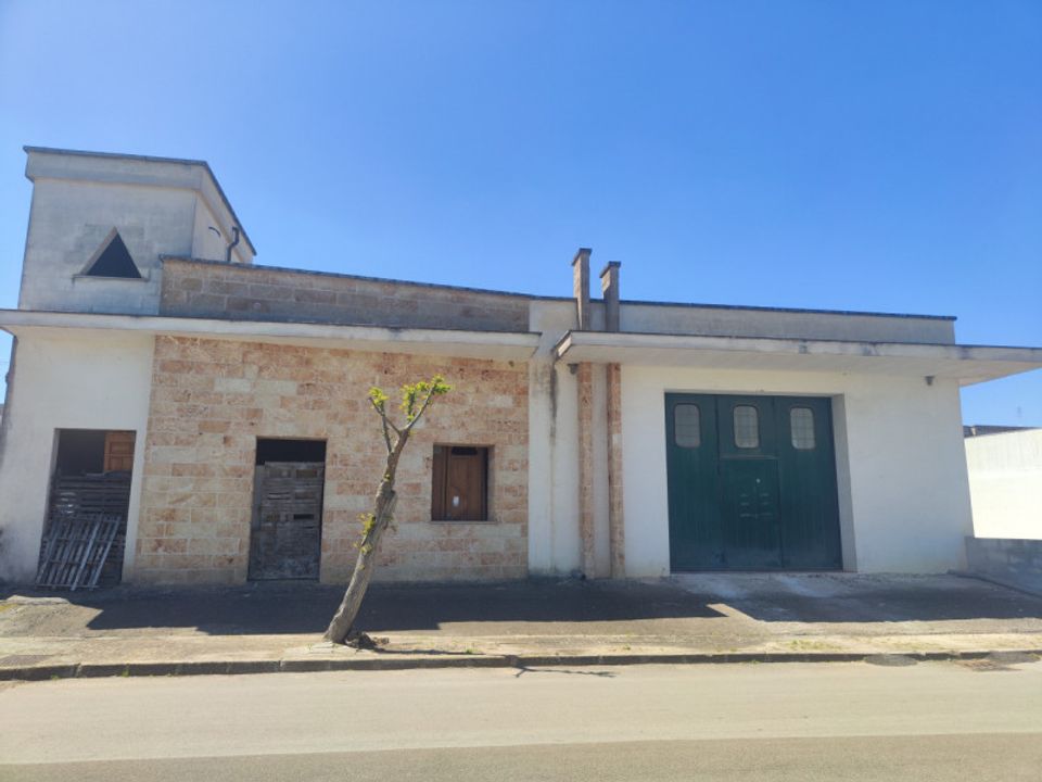 Erhvervsejendom i Supersano, Lecce - foto 1