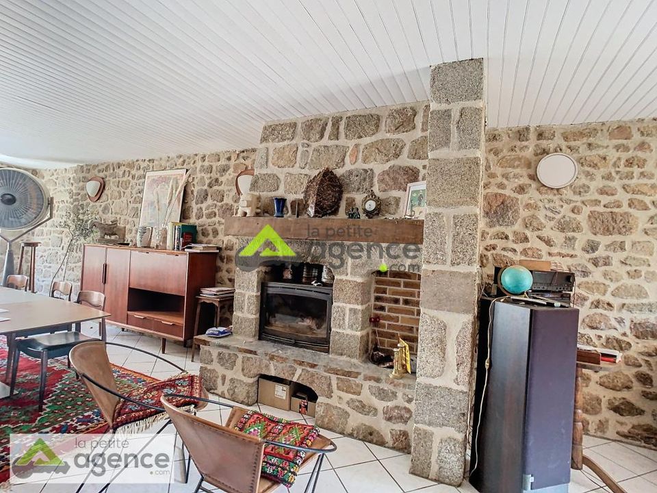 Town house in Bellegarde-En-Marche, Creuse - photo 3