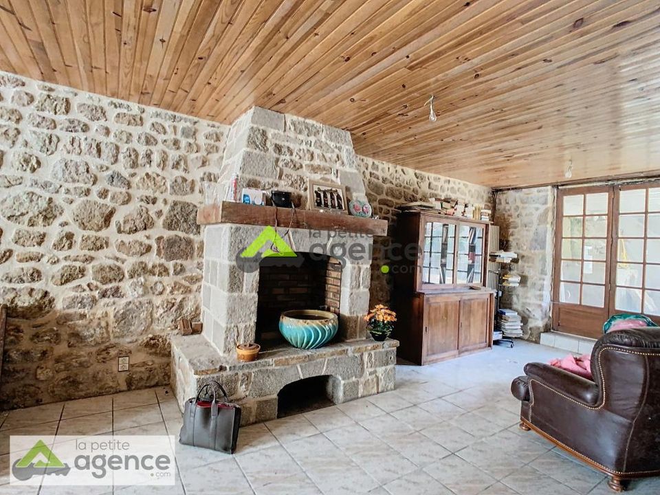 Town house in Bellegarde-En-Marche, Creuse - photo 5