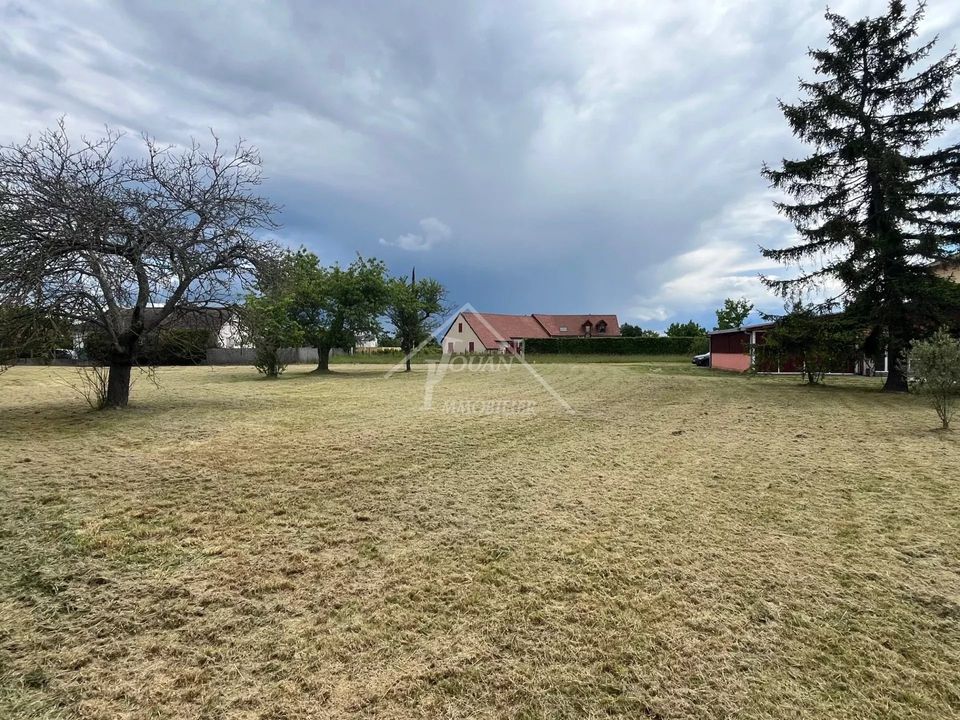 Helårsgrund i Vendat, Allier - foto 2
