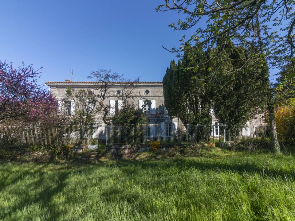 Villa in Rouillac, Charente - foto 1