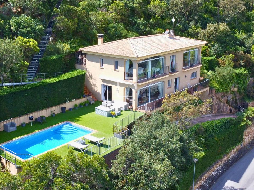 Villa i Castell-Platja D'aro, Gerona - foto 1