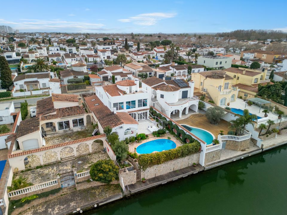 Villa i Empuriabrava, Gerona - foto 2