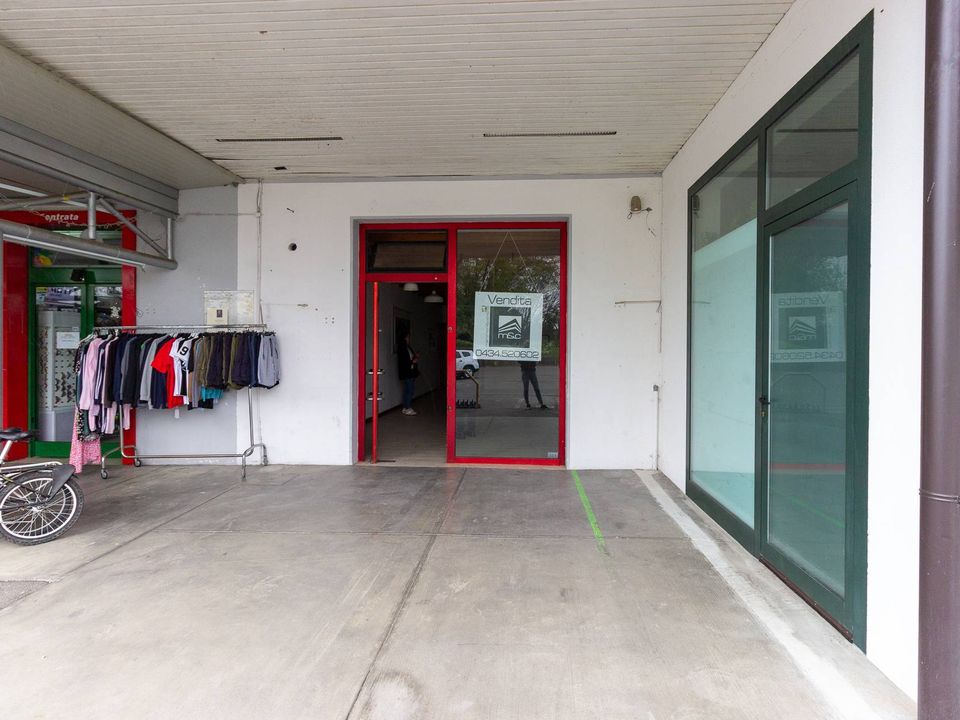Erhvervsejendom i Aviano-Castello, Pordenone - foto 4