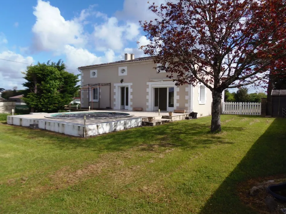 Villa i Saint-Fort-sur-Gironde, Charente-Maritime - foto 4