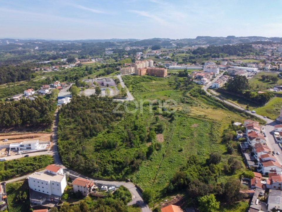 Helårsgrund i Oliveira do Douro, Porto - foto 1