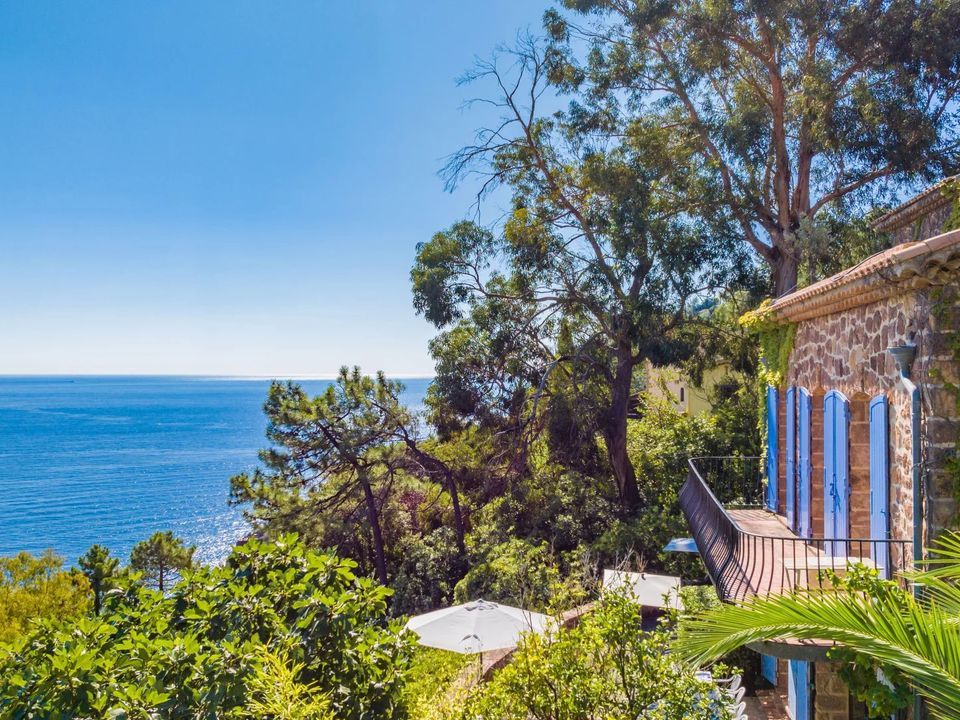 Villa i Theoule-sur-Mer, Alpes-Maritimes - foto 1