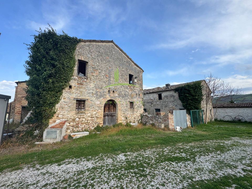 Landejendom i Ascoli Piceno, Ascoli Piceno - foto 1
