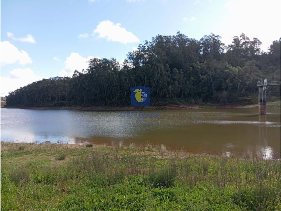 Helårsgrund i Alvorninha, Leiria - foto 1