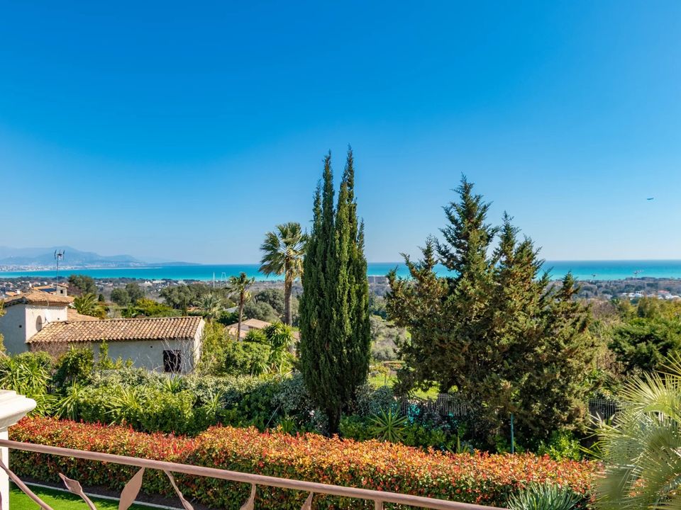 Villa i Antibes, Alpes-Maritimes - foto 1
