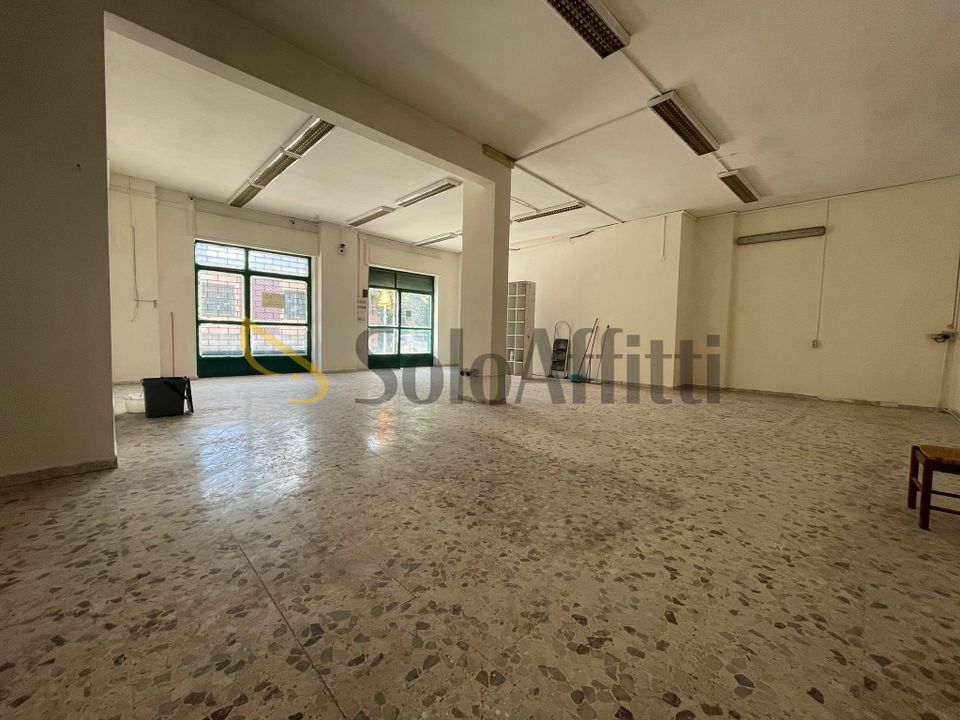 Erhvervsejendom i Maddaloni, Caserta - foto 1