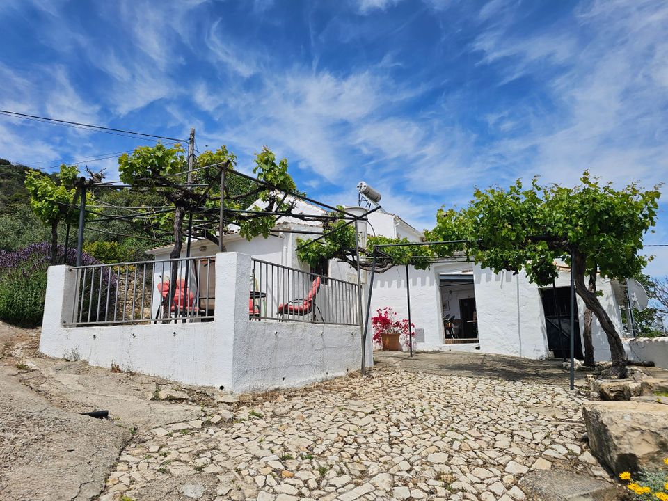 Landejendom i Iznajar, Cordoba - foto 1