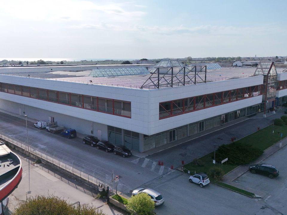 Gewerbeimmobilie in San Benedetto Del Tronto, Ascoli Piceno - Foto 2