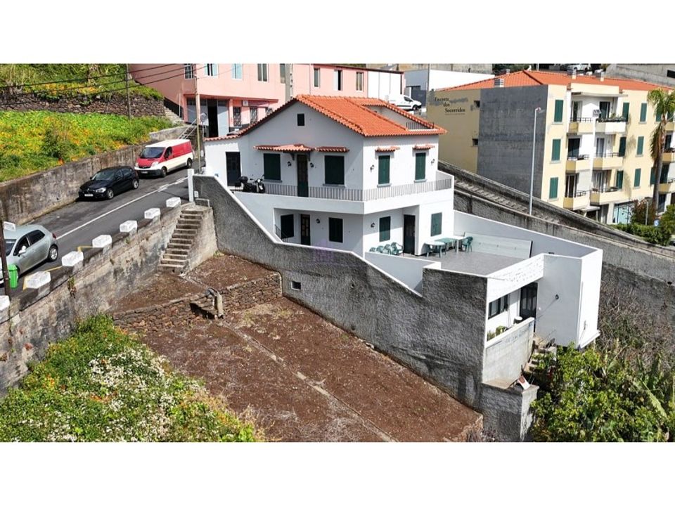 Villa i Camara de Lobos, Madeira - foto 1