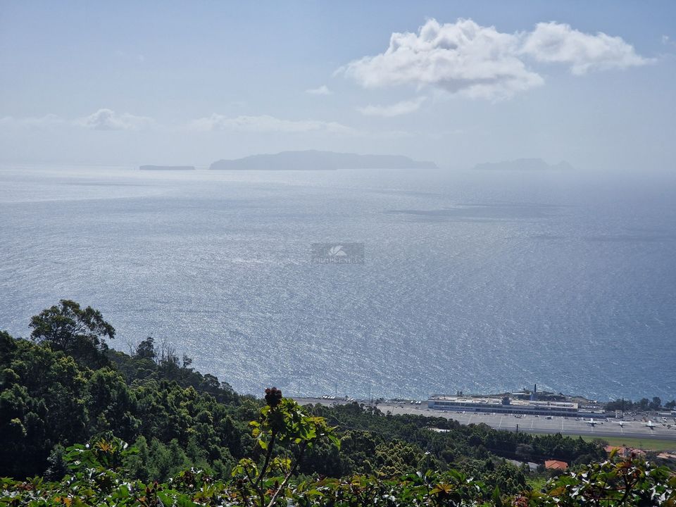 Helårsgrund i Santa Cruz, Madeira - foto 2