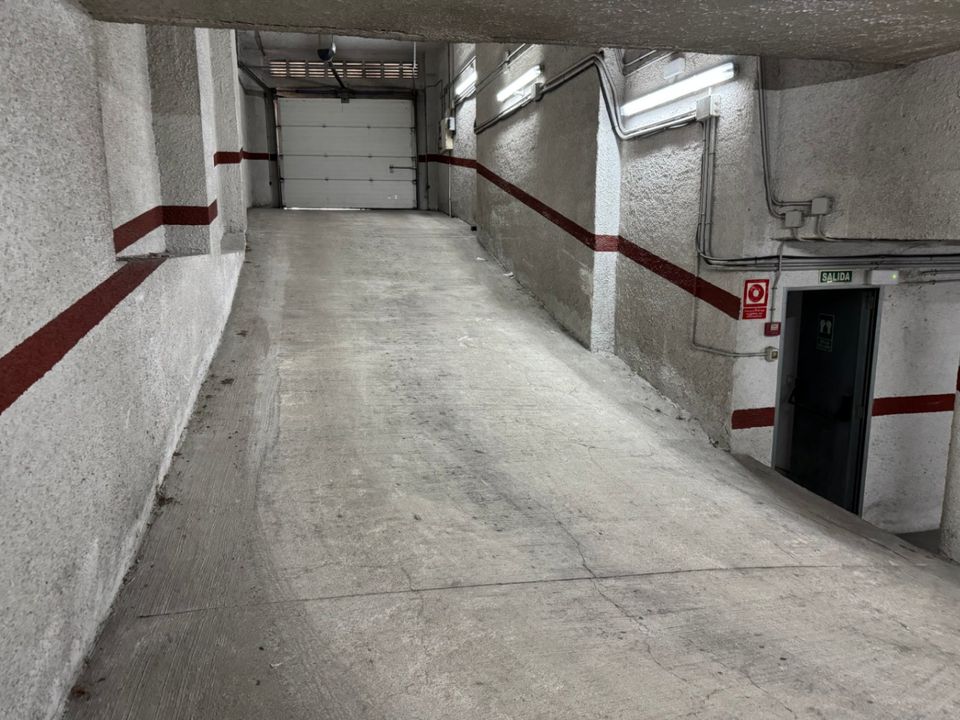 Parkeringsplass i Teulada, Alicante - bilde 1