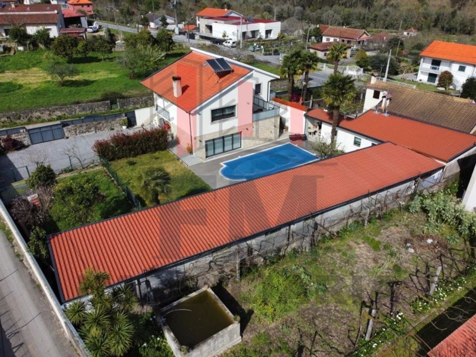 Villa i Arcos de Valdevez, Viana do Castelo - foto 1
