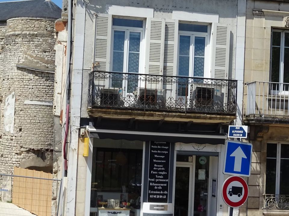 Erhvervsejendom i Cosne-Cours-Sur-Loire, Nievre - foto 5