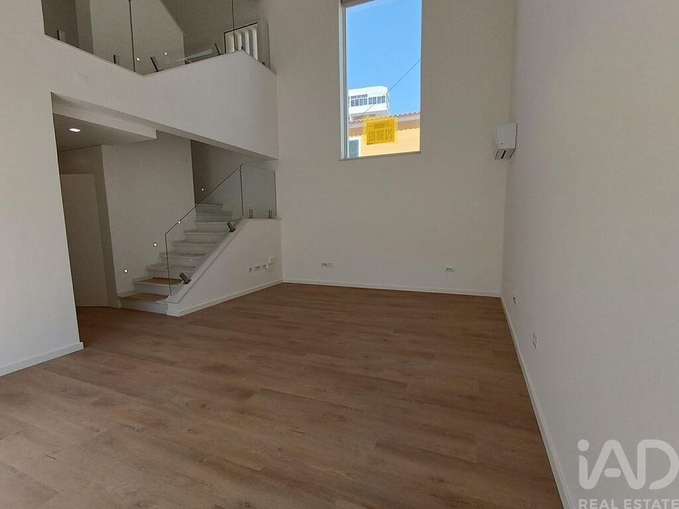 Byhus i Almada, Setubal - foto 1