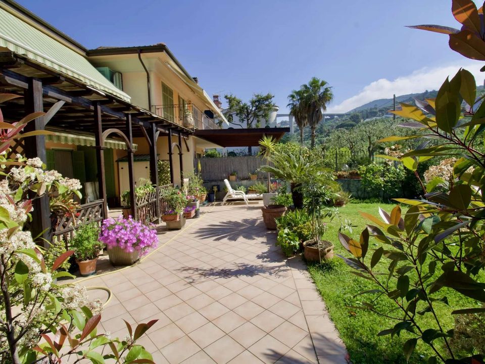 Lejlighed i Bordighera, Imperia - foto 1