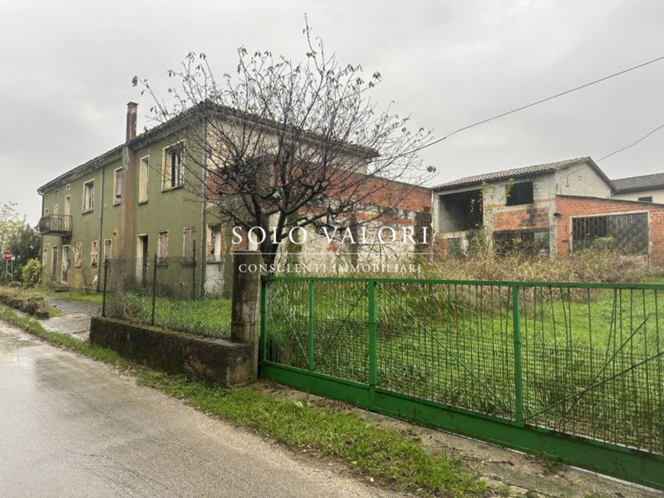 Landejendom i Castelfranco Veneto, Treviso - foto 1
