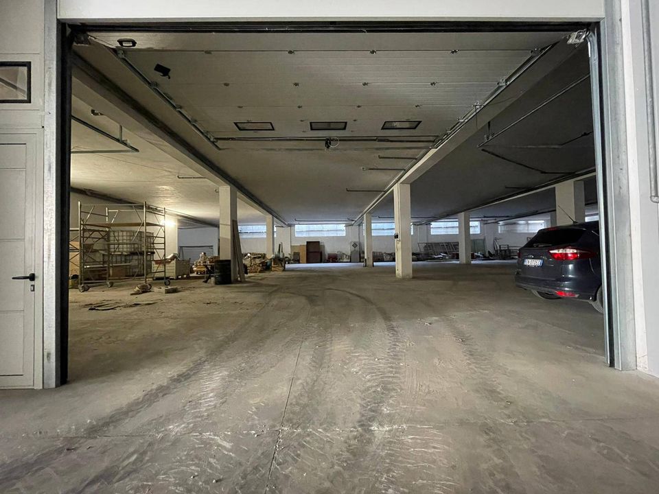 Erhvervsejendom i Maddaloni, Caserta - foto 1