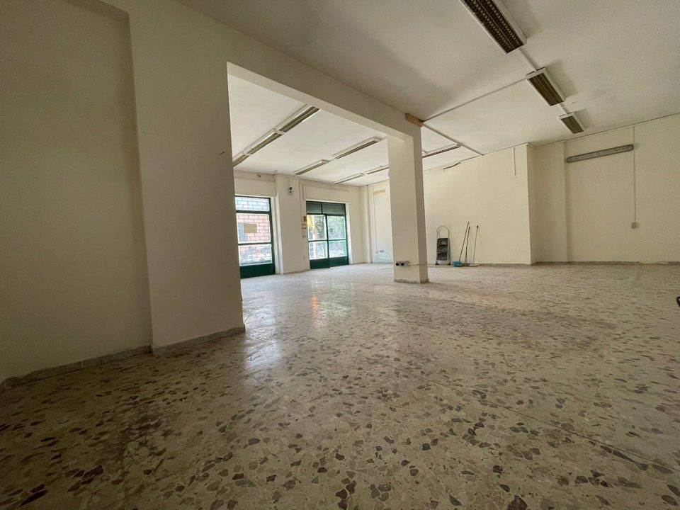 Erhvervsejendom i Maddaloni, Caserta - foto 2