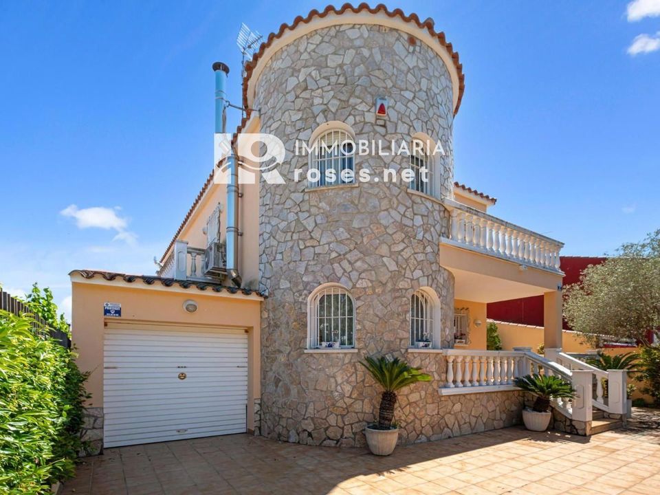 Villa i Empuriabrava, Gerona - foto 1