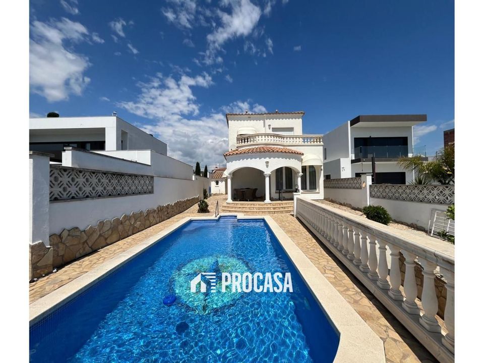 Villa i Empuriabrava, Gerona - foto 1