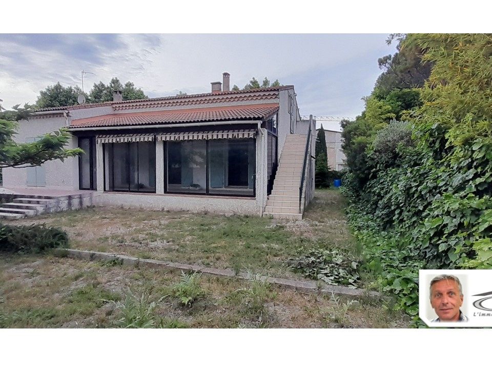 Villa in Le Thor, Vaucluse - photo 1