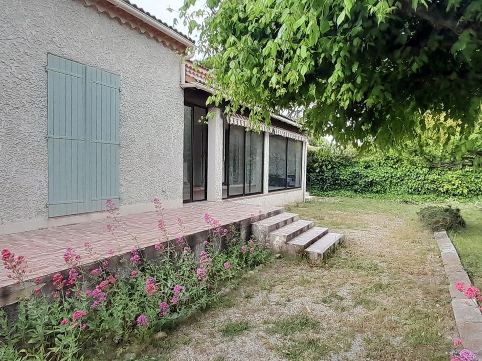Villa in Le Thor, Vaucluse - photo 3