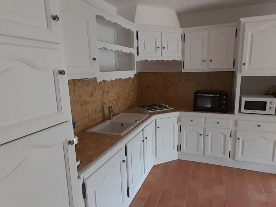 Villa in Le Thor, Vaucluse - photo 5