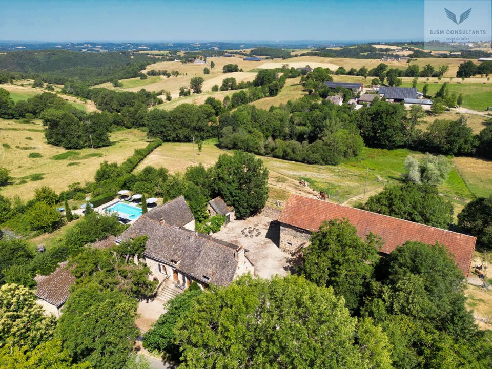 Villa en Villefranche-de-Rouergue, Aveyron - foto 1