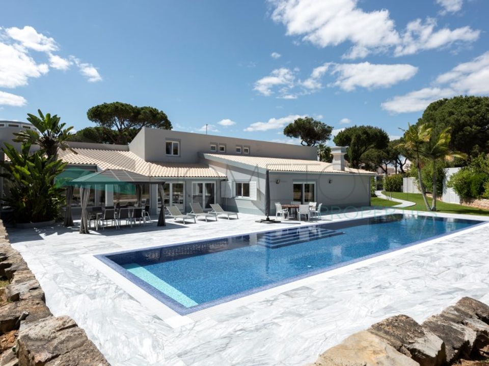 Villa i Quarteira, Faro - foto 1