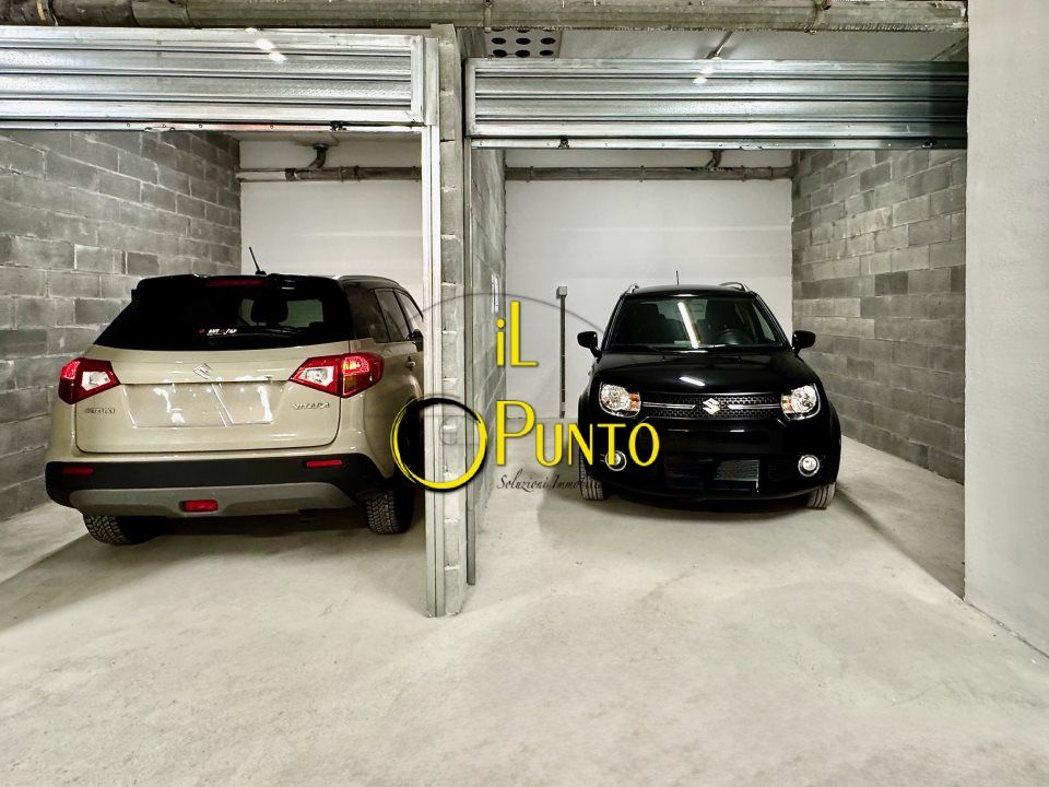 Parkeringsplass i Sanremo, Imperia - bilde 1