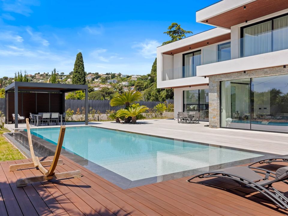 Villa i Antibes, Alpes-Maritimes - foto 1