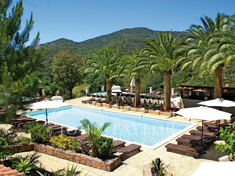 Propriedade comercial em Porto-Pollo, Corse-du-Sud - foto 1