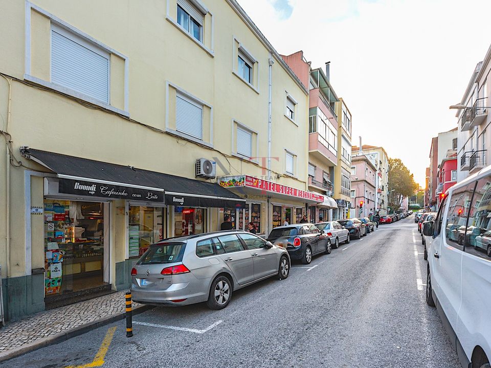 Erhvervsejendom i Moscavide, Lisbon - foto 3