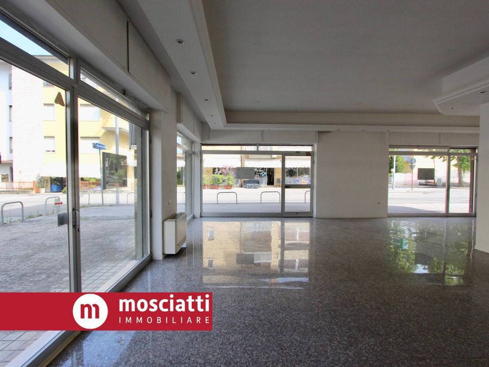 Erhvervsejendom i Matelica, Macerata - foto 3
